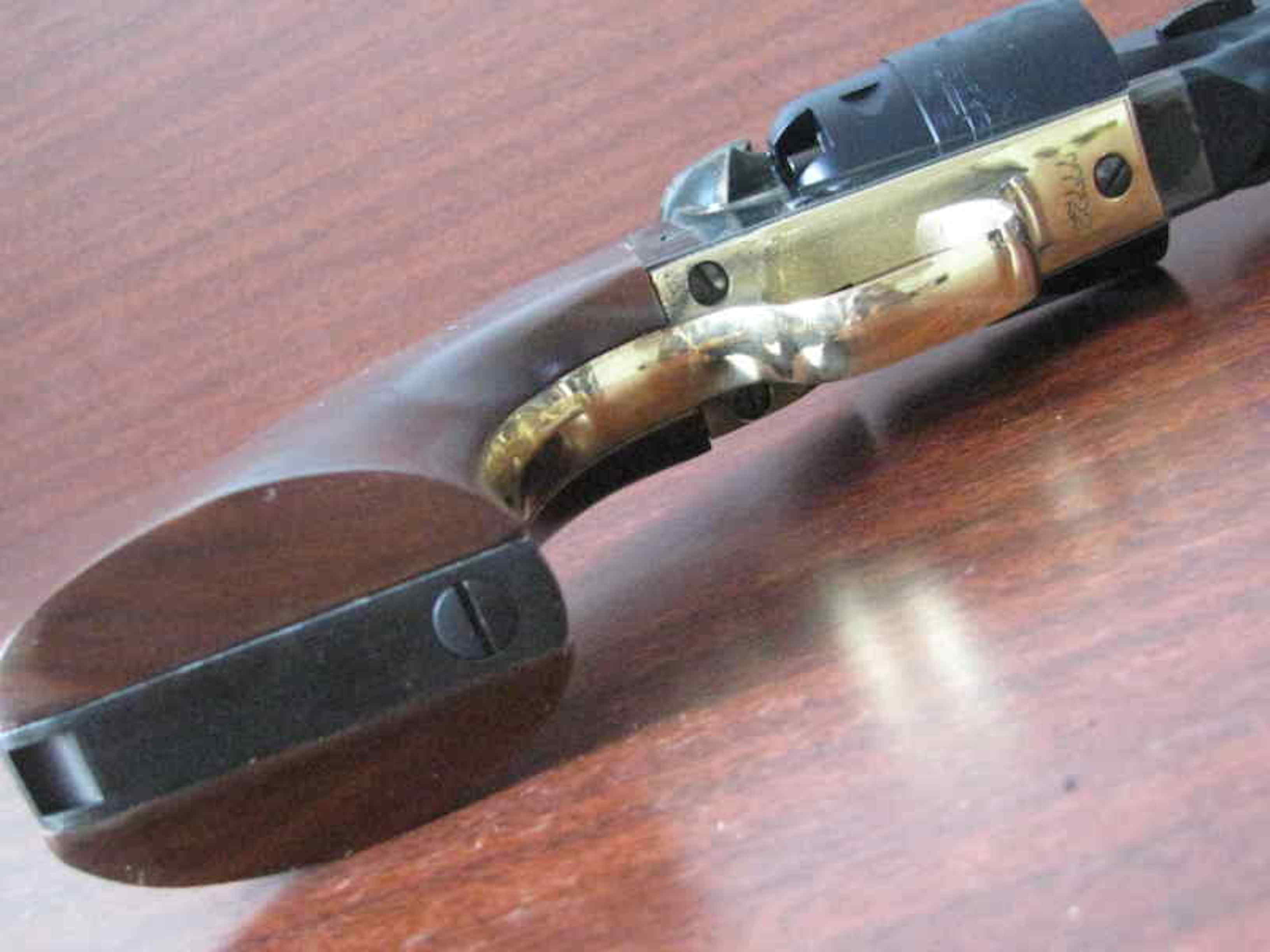 Кольт 1860 (Colt Army (1860) модель американского револьвера . Реплика: Кольт 1860 Colt Army 1860 от CAW PFC model gun.(шумовой)